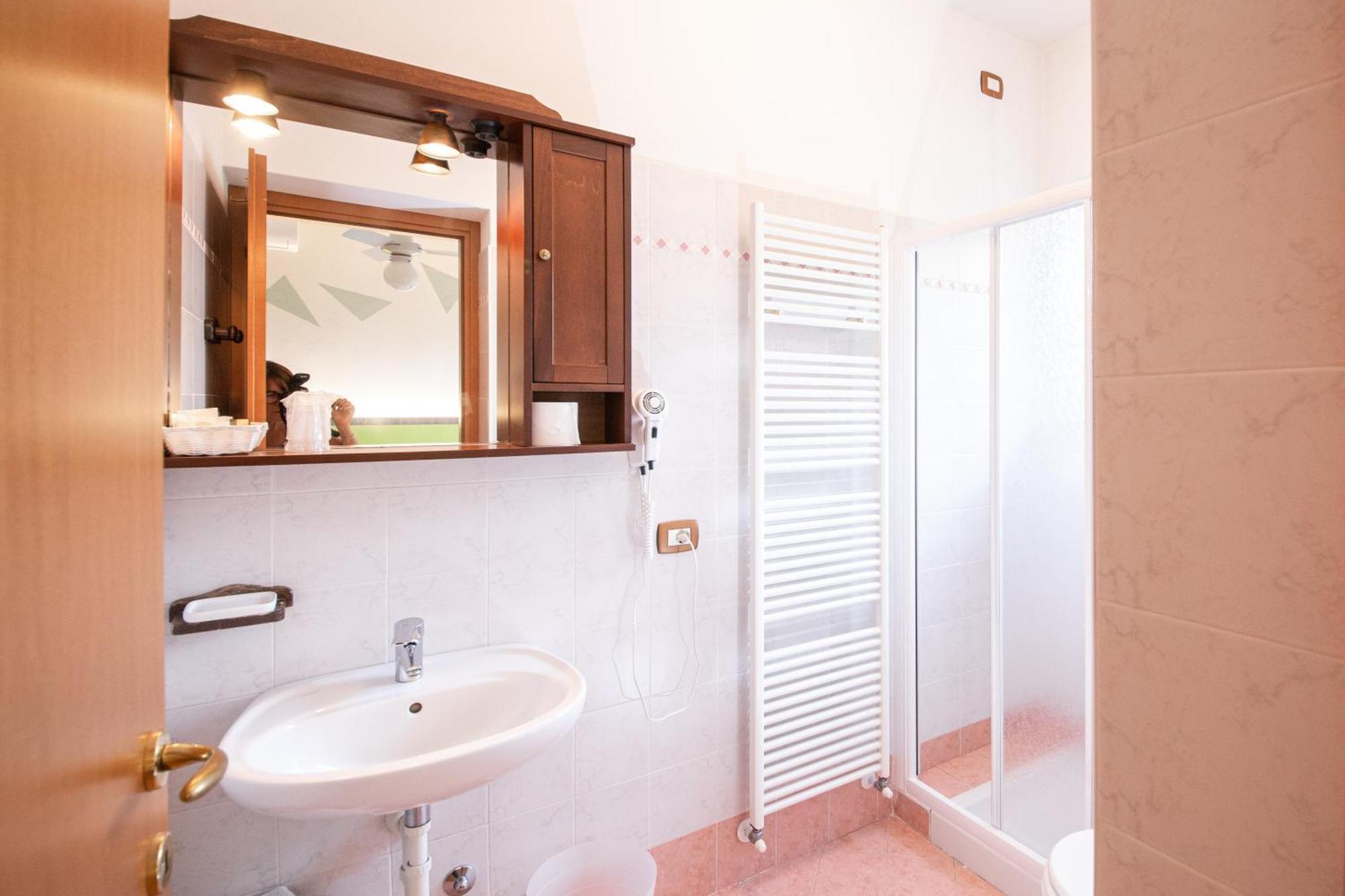 Menapace Hotel Torri Del Benaco