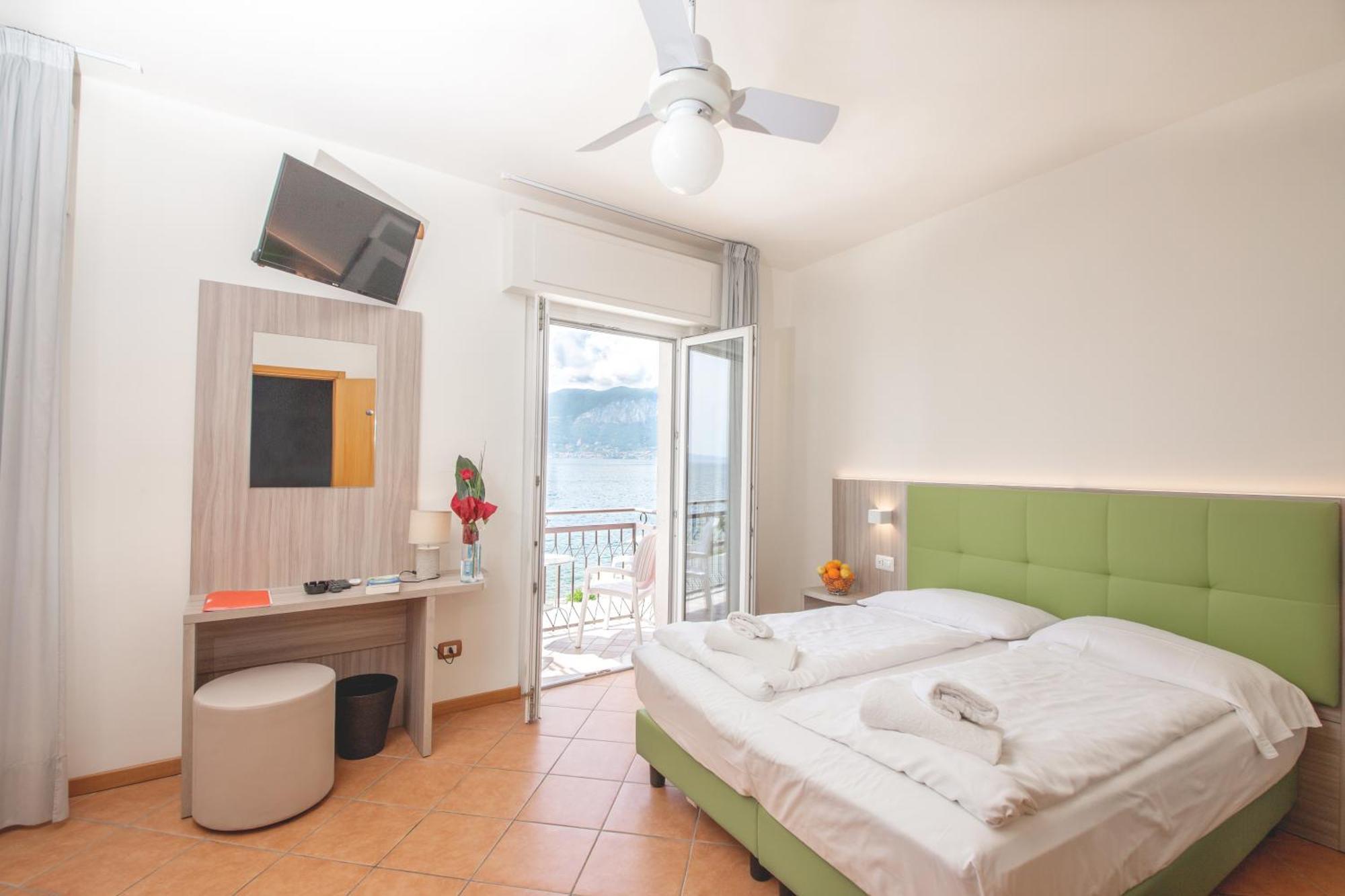 Menapace Hotel Torri Del Benaco